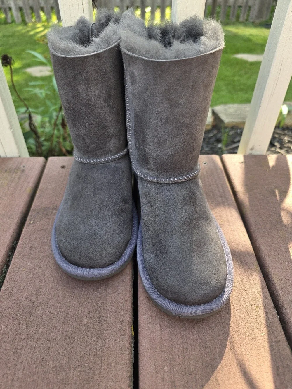 UGG Kids Bailey Bow Grey Size 1